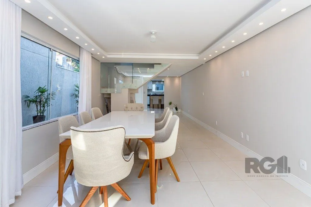 Imagem Casa sobrado no bairro Santo Antônio de 3 dormitórios e 3 vagas