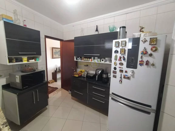 Imagem Apartamento á venda Apenas 400 metros da praia vista mar e morro definitiva
