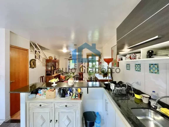 Imagem Casa à Venda em Condomínio na Região da Granja Viana