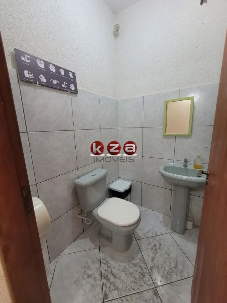 Imagem Casa Comercial à Venda em Valinhos-SP - Vila D'agostinho: 02 Quartos, 3 Salas, 1 Banheiro, 2 Vagas de Garagem, 182,00 m² de Área.