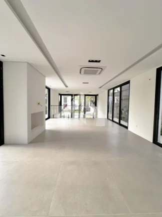Imagem Casa de Condomínio em Alphaville - Santana de Parnaíba