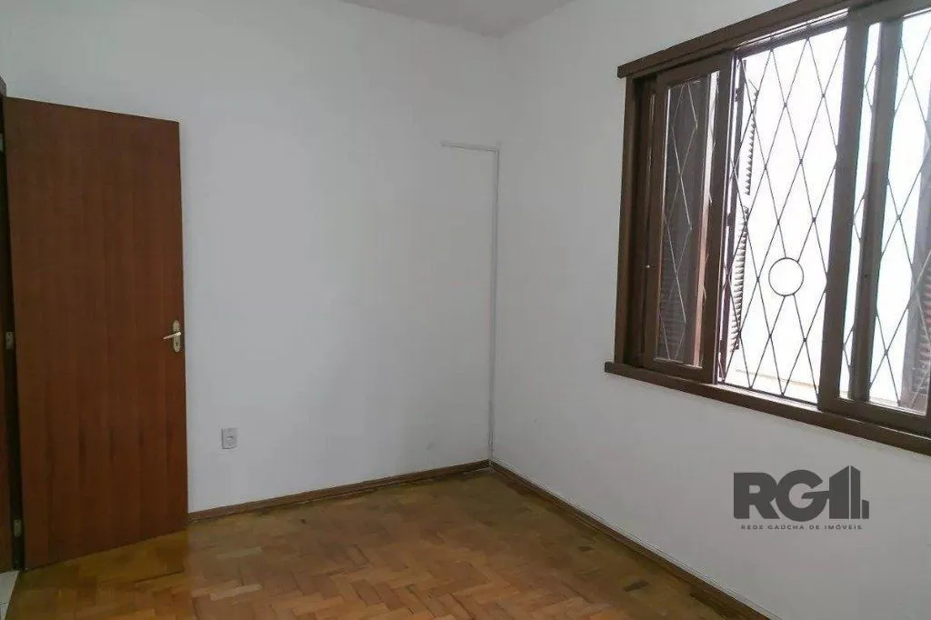 Imagem Casa para Venda - 150m², 3 dormitórios, 2 vagas - Teresópolis
