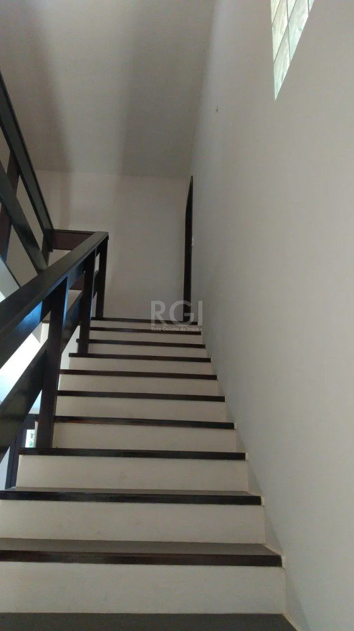 Imagem Casa para Venda - 204.81m², 4 dormitórios, sendo 1 suites, 2 vagas - Cristal
