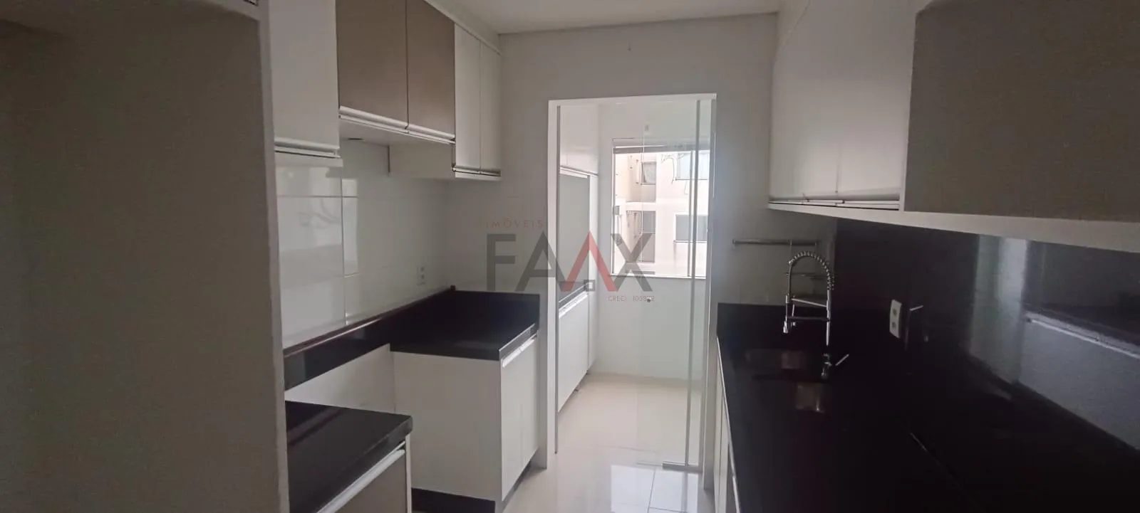 Imagem Apartamento 3 Dormitórios com Suíte e 2 Vagas no Bairro Santa Cruz