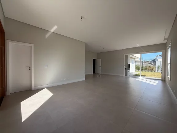 Imagem Casa em Condomínio com 4 quartos em Santa Felicidade