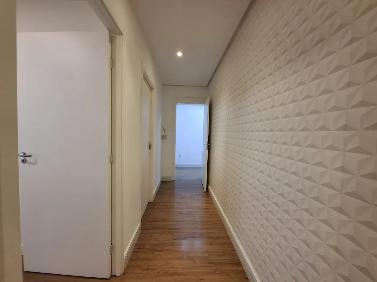 Imagem Sala comercial à venda em Porto Alegre, Auxiliadora, 35.56m2