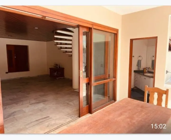 Imagem Sobrado p/ Venda ou Locação, 500m² Localizado no Residencial Alphaville II - Barueri - SP!