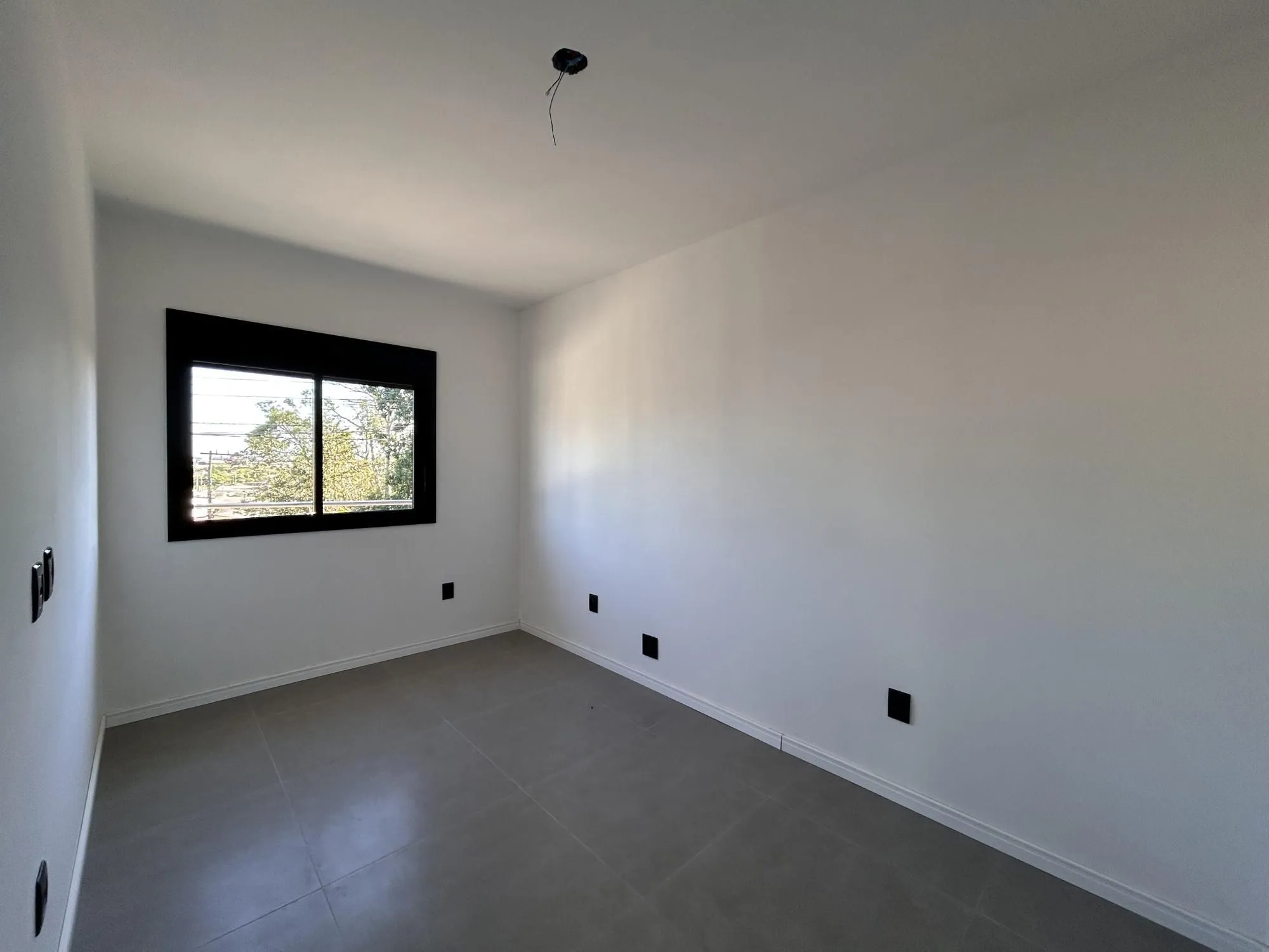 Imagem Casa 2 Dormitórios com Suíte | Garagem para 2 Carros | Ótima Localização em Canoas