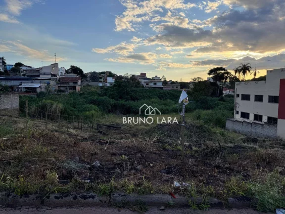 Imagem Lote à venda em Igarapé, Bairro São Sebastião .