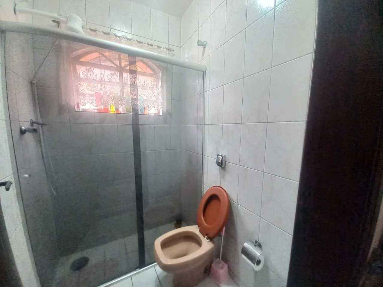 Imagem Casa à venda 3 Quartos, 1 Suite, 2 Vagas, 324M², Parque São Domingos, Pindamonhangaba - SP