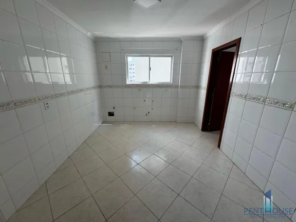 Imagem Apartamento Zona Central para Venda em Balneário Camboriú, CENTRO, 3 dormitórios, 1 suíte, 2 banheiros, 2 vagas