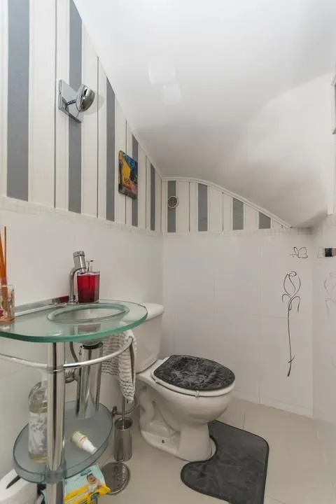 Imagem Casa com 3 dormitórios, 01 suíte, 03 vagas