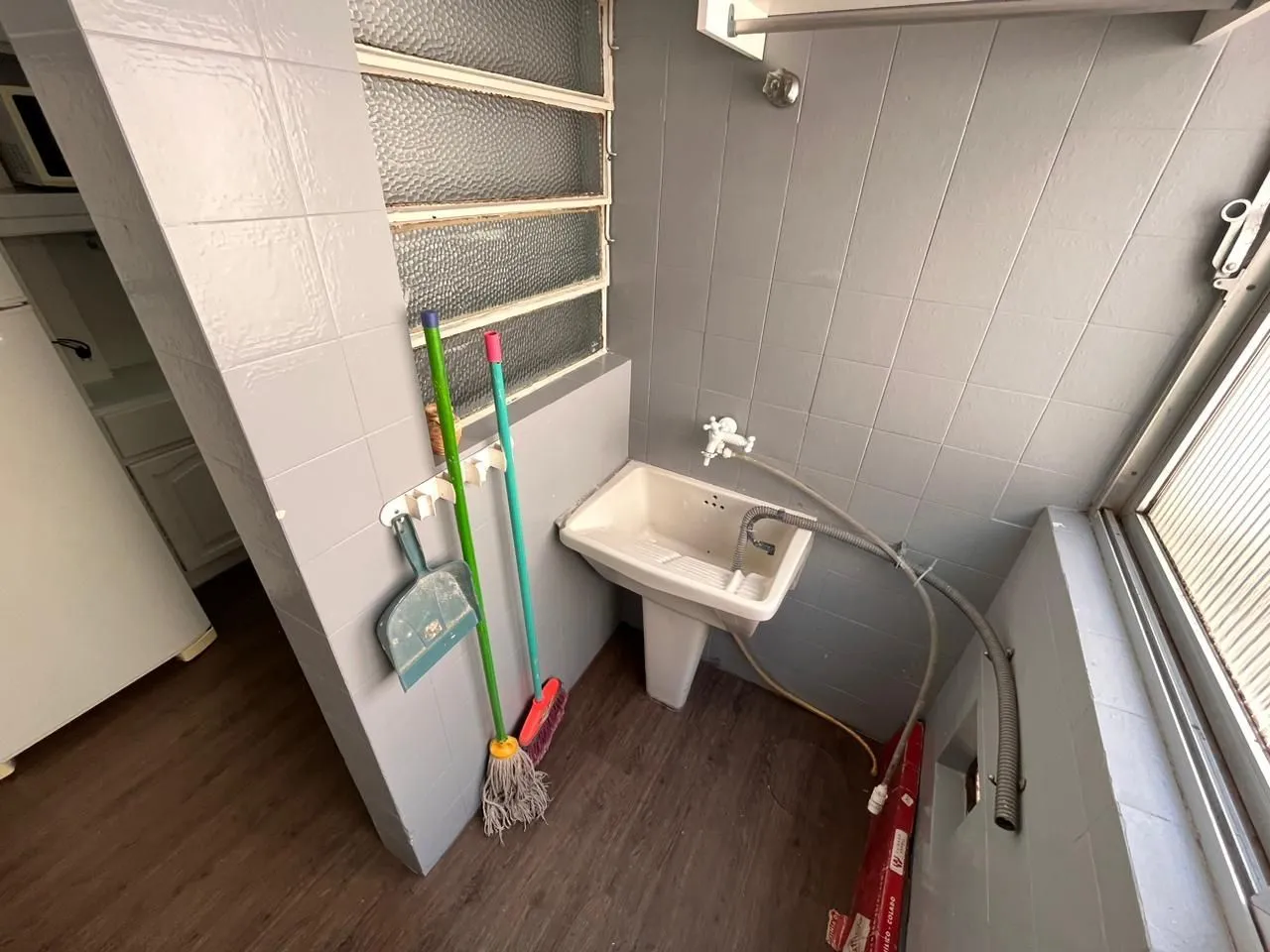 Imagem Apartamento de dois quartos e uma vaga de garagem no bairro Petrópolis em POA/RS