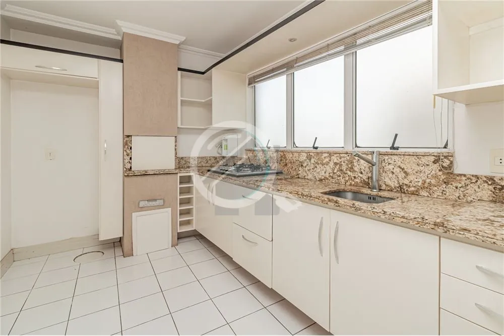 Imagem Encantador Apartamento à Venda no Último Andar com 2 dormitórios e 2 Vagas de Garagem Separadas D...