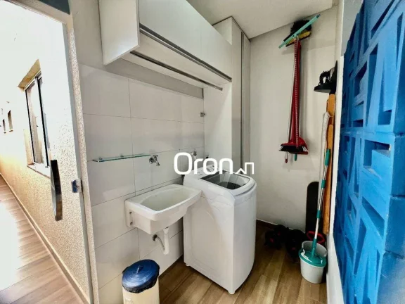 Imagem Casa com 3 dormitórios à venda, 130 m² por R$ 820.000,00 - Jardim Guanabara II - Goiânia/GO