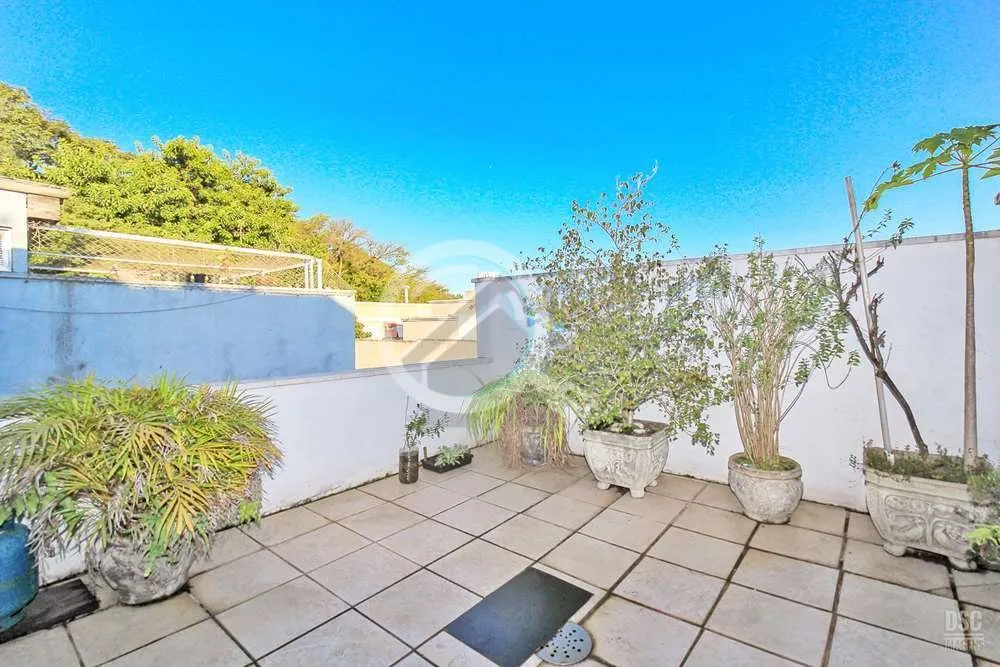 Imagem Bem-vindo ao seu novo lar na Azenha! Descubra esta encantadora cobertura duplex de 92m² privativos ...