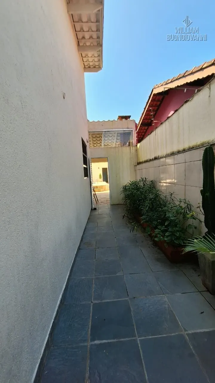 Imagem Sobrado 4 dormitórios com piscina em Mongaguá