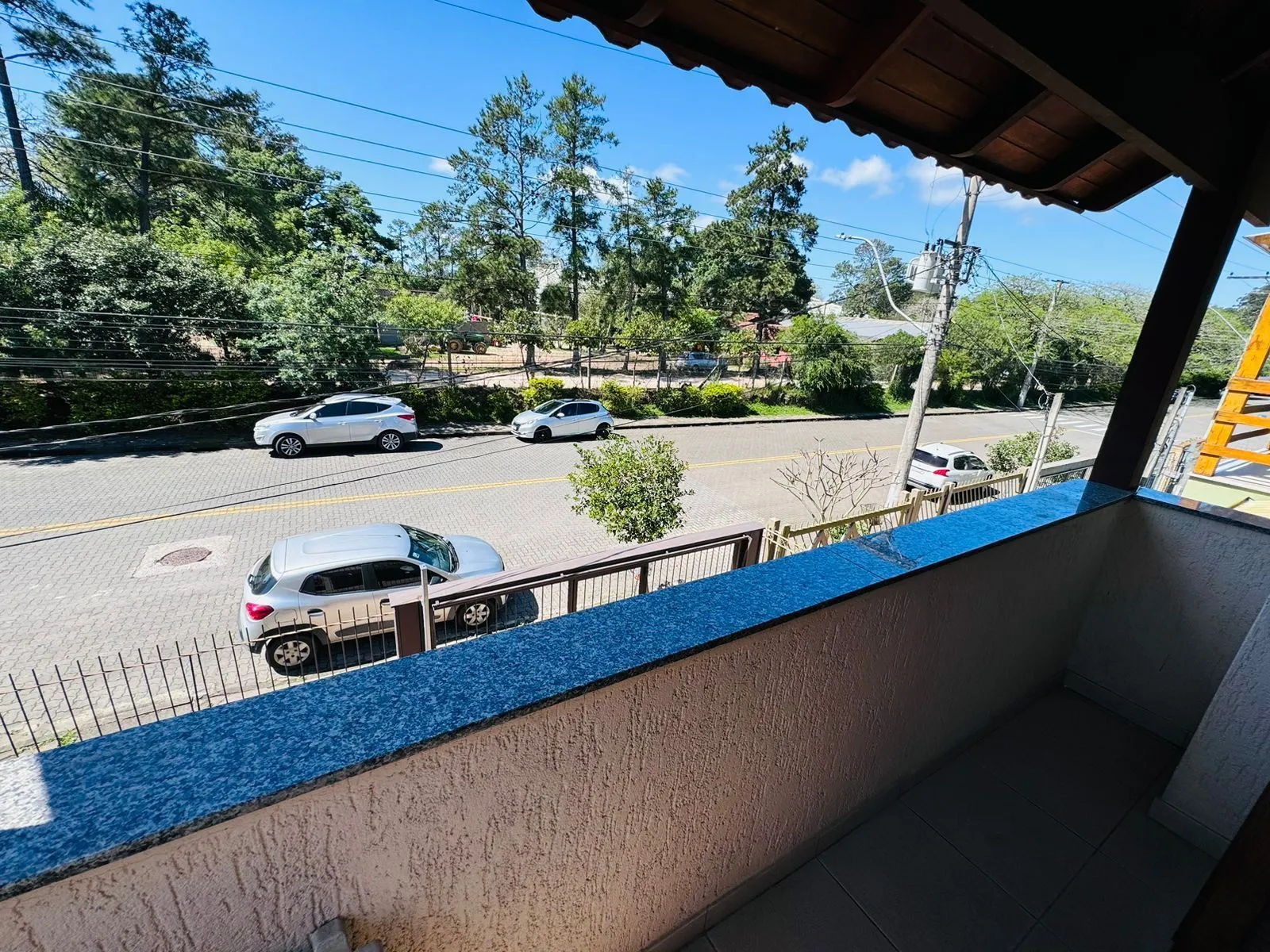 Imagem Casa no bairro Hípica - 3 dormitórios