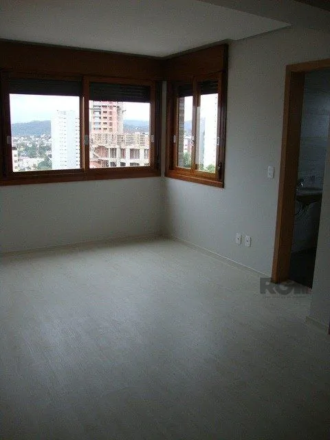Imagem Excelente cobertura com 4 vagas no Centro de Novo Hamburgo