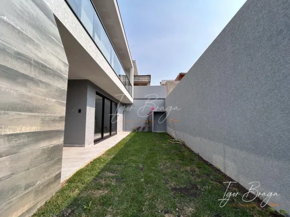 Imagem Casa Alto Padrão em Condomínio fechado a venda