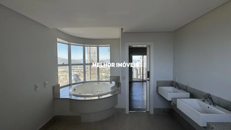 Imagem Apartamento Frente Mar com 04 Suítes sendo 01 Máster em Balneário Camboriú