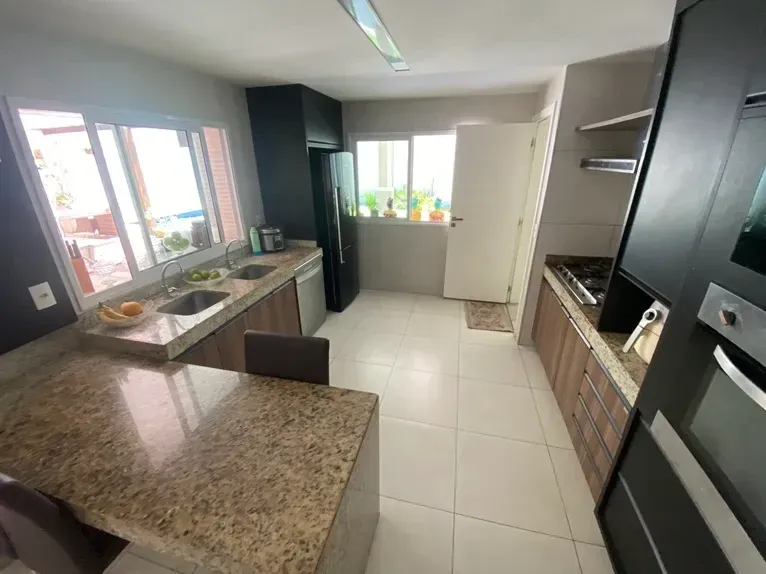 Imagem Casa de Condomínio com 4 Quartos à Venda, 325 m² em De Lourdes - Fortaleza