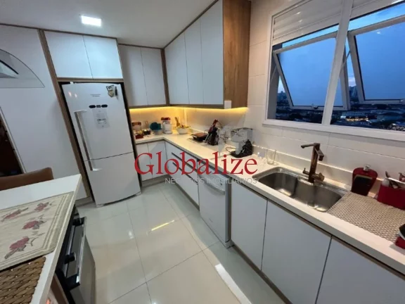 Imagem APARTAMENTO DUPLEX COM 3 DORMITÓRIOS, 3 BANHEIROS SENDO 1 SUÍTE, 2 VAGAS DE GARAGEM NO BAIRRO VILA MATHIAS EM SANTOS PRO R$ 1.200.000,00.