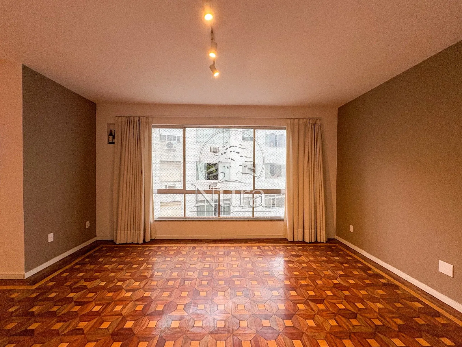 Imagem Apartamento de 3 quartos, 145m² no bairro Ponta da Praia, em Santos