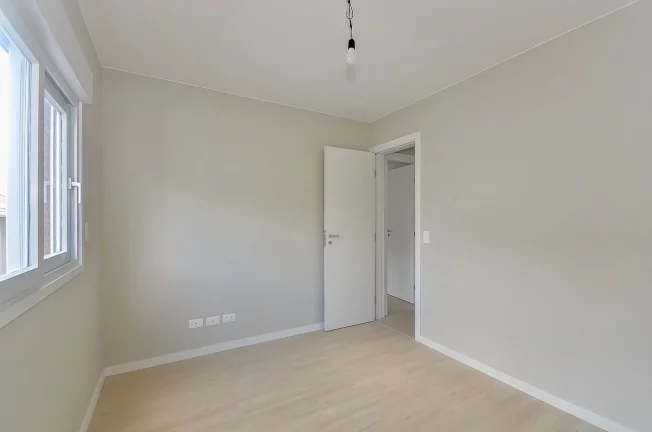 Imagem Casa à Venda em Condomínio – 3 Quartos, 1 Suíte, 131m², Campo Comprido, Curitiba