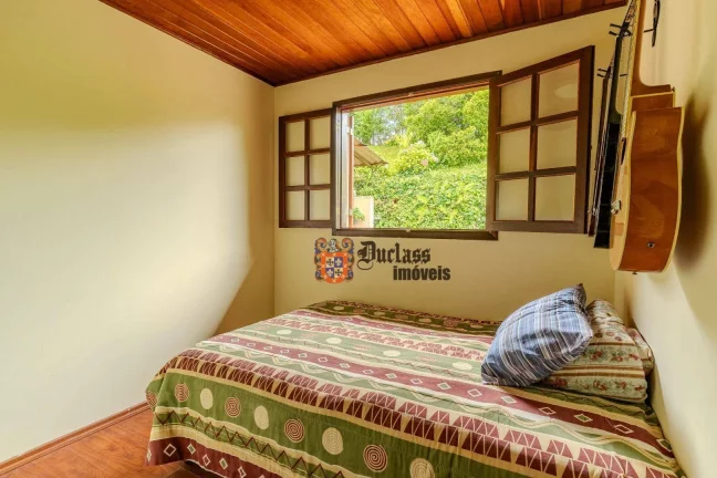 Imagem Chácara com 4 dormitórios à venda, 5850 m² por R$ 750.000,00 - Parque da Ferradura - Campos do Jordão/SP