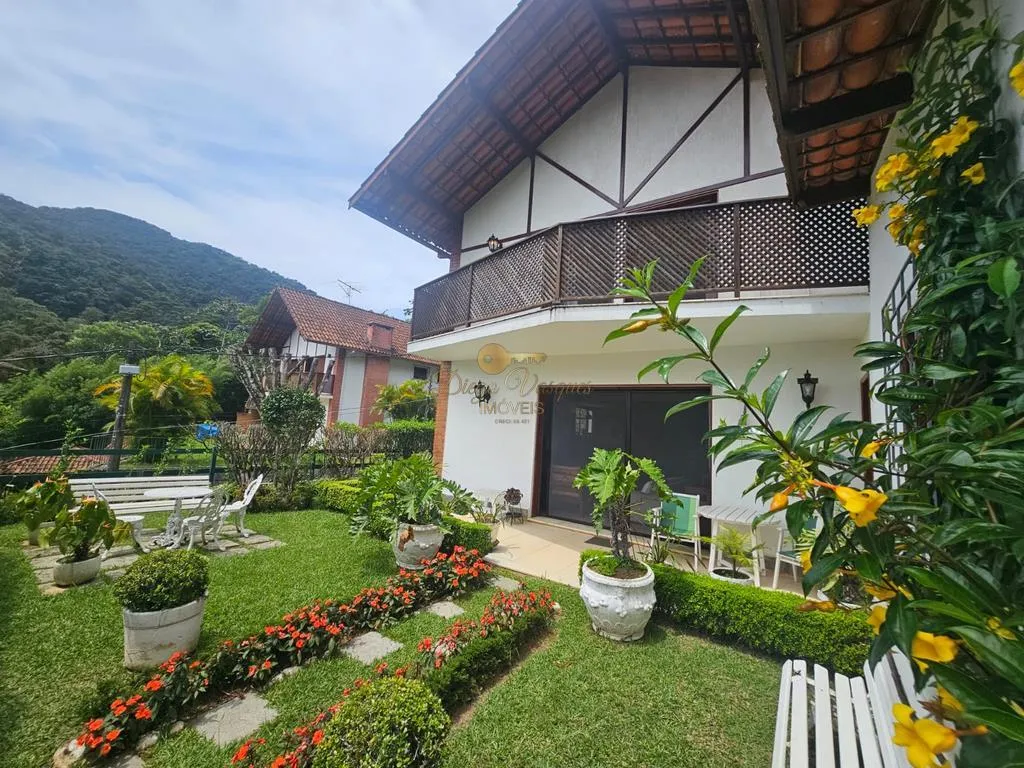 Imagem Casa em Condomínio para Venda em Teresópolis / RJ no bairro Granja Guarani