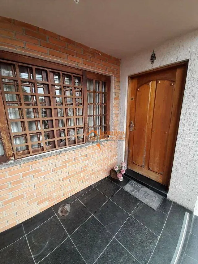 Imagem Sobrado com 3 dormitórios à venda, 236 m² por R$ 689.000,00 - Ponte Grande - Guarulhos/SP