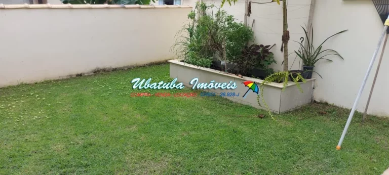 Imagem Linda casa condomínio fechado com 03 dormitórios e piscina