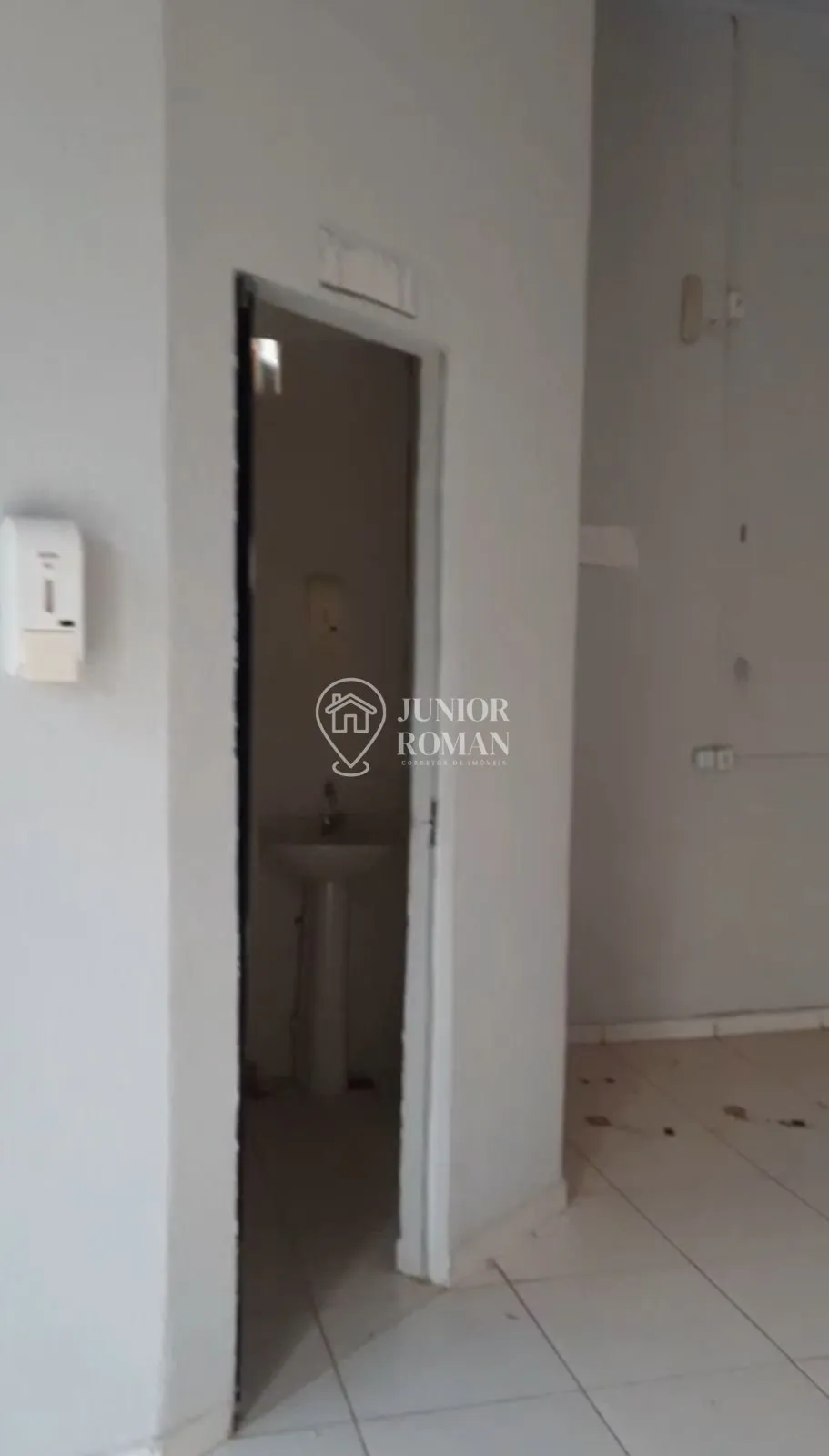 Imagem PONTO COMERCIAL COM 250M2 2 SALAS E 2 BANHEIROS - SANDRA REGINA - BARREIRAS/BA