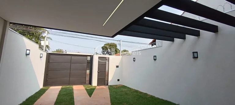Imagem Imperdível! Casa à venda em Campo Grande-MS, Vila Palmira - 3 quartos, 1 suíte, 1 vaga, 105m²