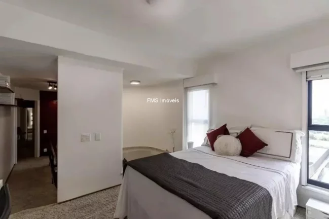 Imagem Apartamento à venda no Itaim Bibi, São Paulo-SP: 1 quarto, 1 suíte, 1 sala, 1 banheiro, 1 vaga, 75m². Imperdível!