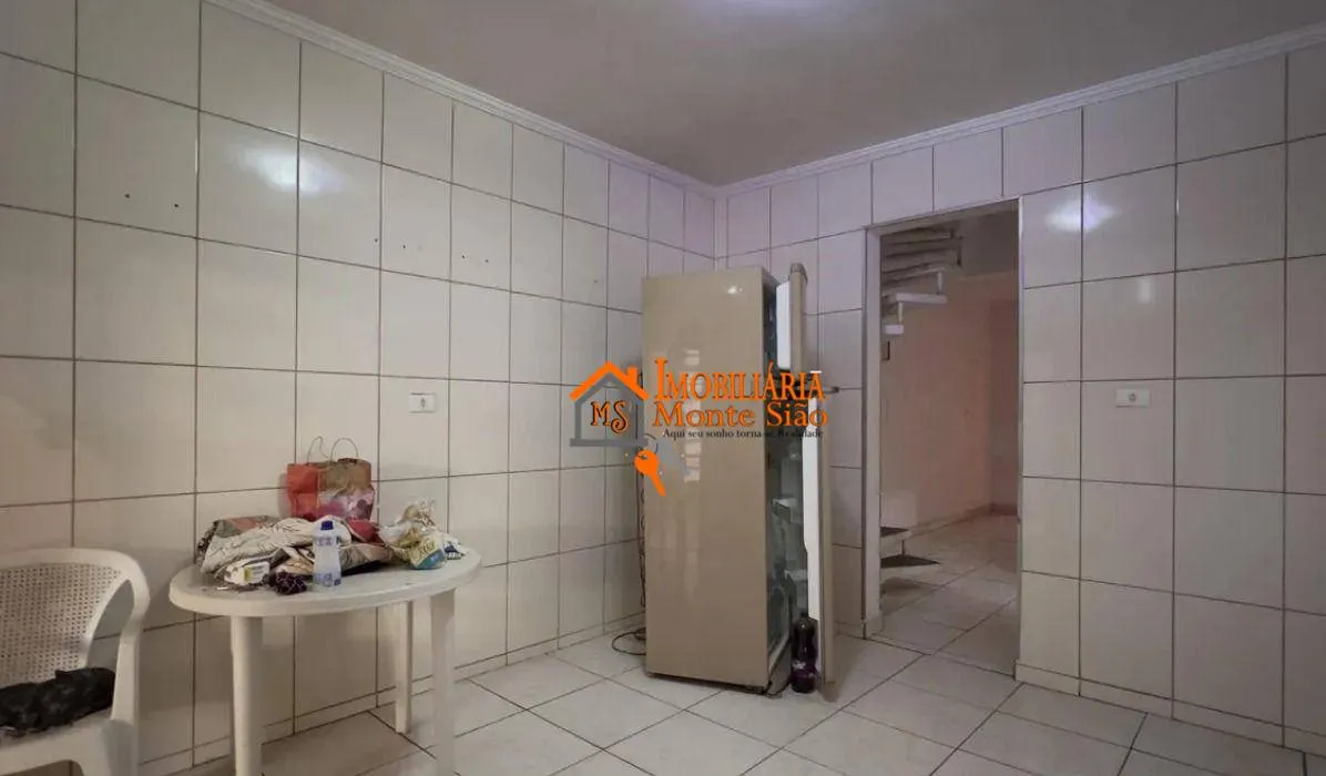 Imagem Sobrado com 4 dormitórios à venda, 200 m² por R$ 636.000 - Vila Nossa Senhora de Fátima - Guarulhos/SP