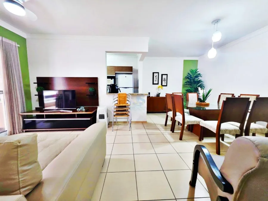 Imagem A VENDA SOFISTICAÇÃO E CONFORTO FRENTE AO MAR COM 90m² | 2 Dormitórios | 2 VAGAS DE GARAGEM COBERTAS + VARANDA GOURMET EQUIPADA.