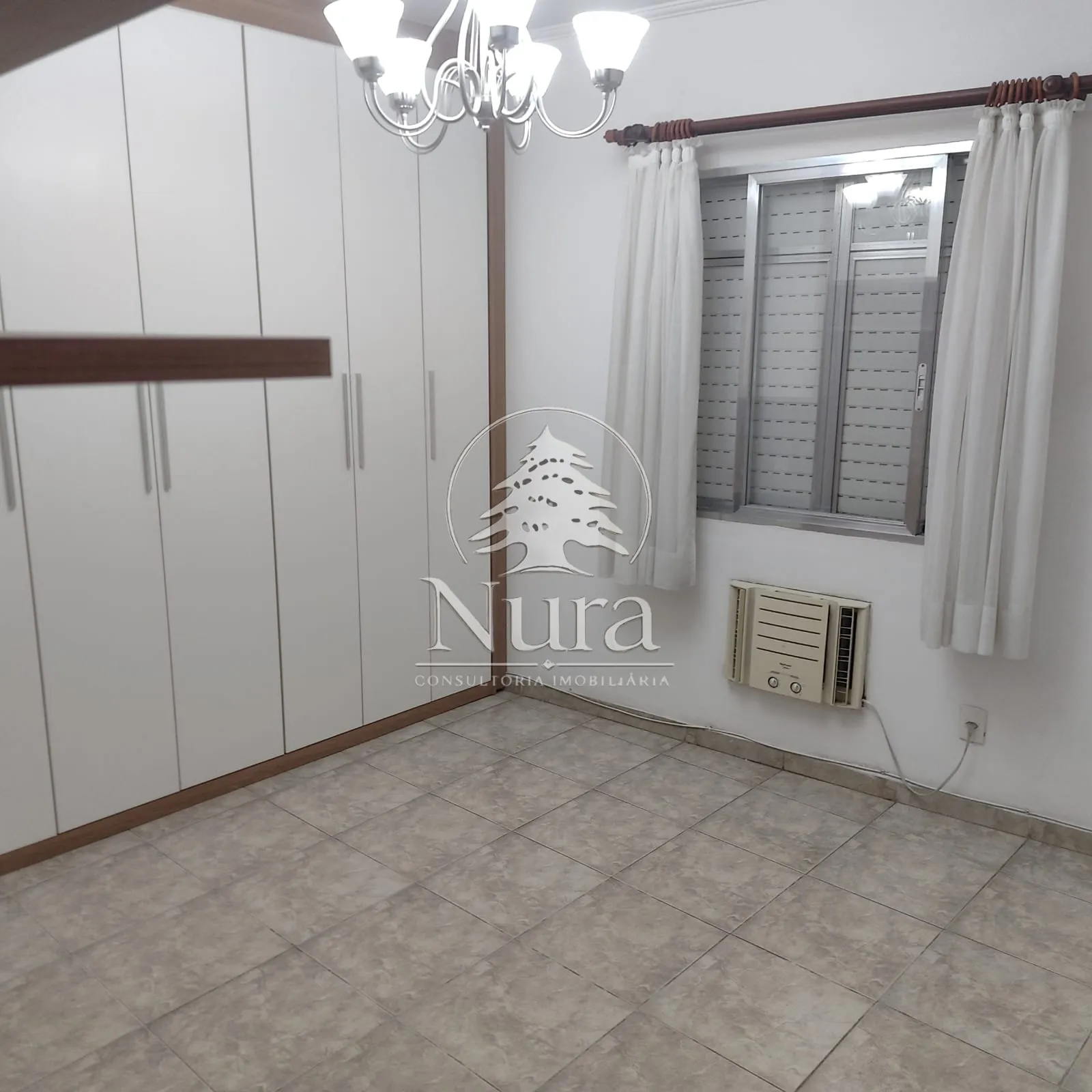 Imagem Apartamento de 2 quartos, 89m² no bairro Ponta da Praia, em Santos