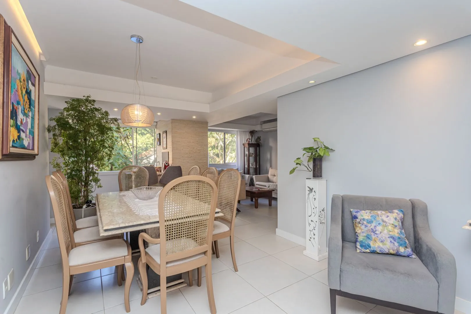 Imagem Apartamento diferenciado no bairro Nonoai de 3 dormitórios 2 vagas e infra