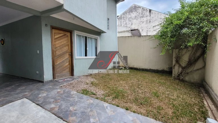 Imagem Sobrado Triplex à venda em Santo Inácio, Curitiba/PR.