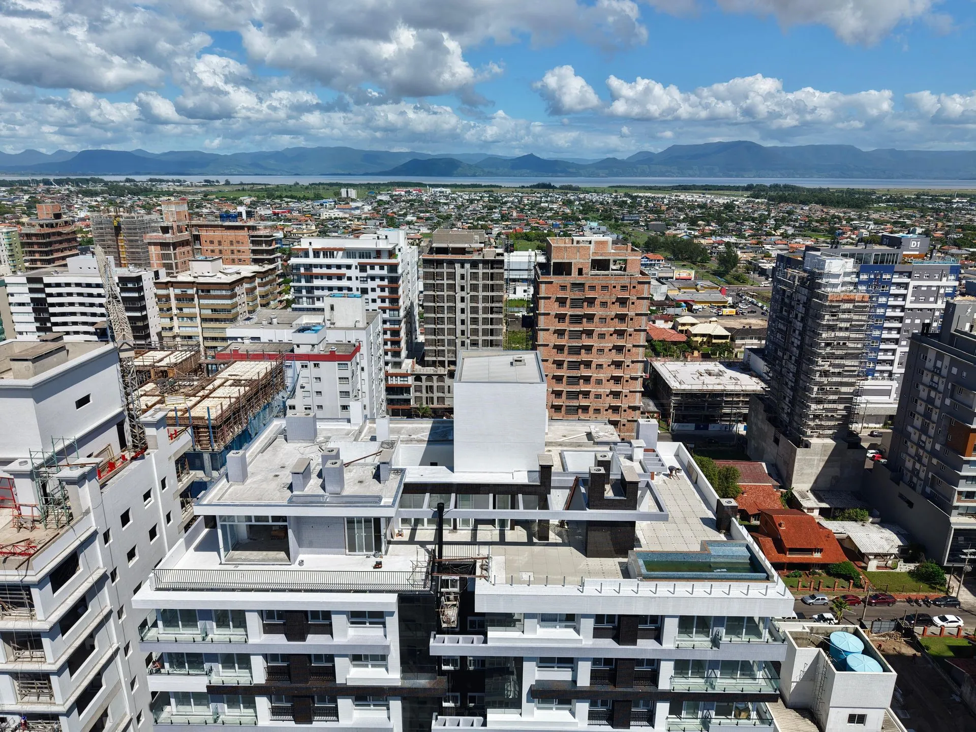 Imagem Apartamento à venda em Capão da Canoa, Zona Nova, com 1 quarto, 52,2m2