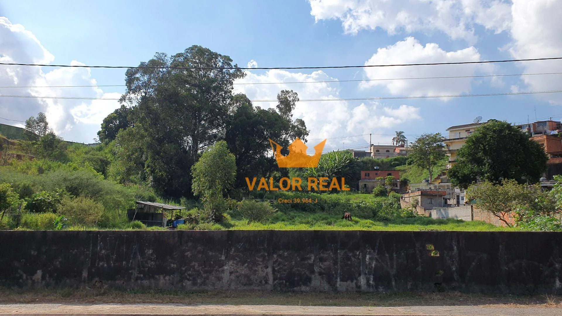 Imagem Oportunidade Única de Investimento em Jundiaí! Área Comercial com 3.047 m2 de frente para Av Samuel Martins.