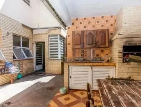 Imagem Casa sobrado no bairro Tristeza de 4 dormitórios 3 vagas