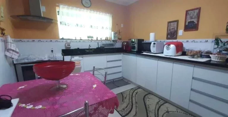 Imagem Casa para Venda em Teresópolis, Vargem Grande, 4 dormitórios, 1 suíte, 2 banheiros, 2 vagas