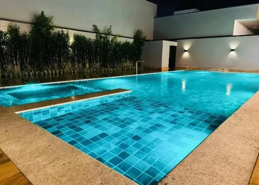 Imagem Casa Alto Padrão com 4 Suítes e Piscina no Condomínio Morada da Praia- Bertioga/SP