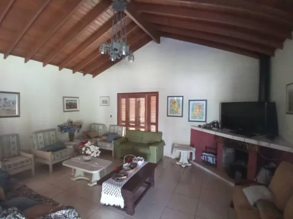 Imagem EXCELENTE!!! Sítio com 9Ha., Casa, Galpão animais, Piscina, em Águas Claras