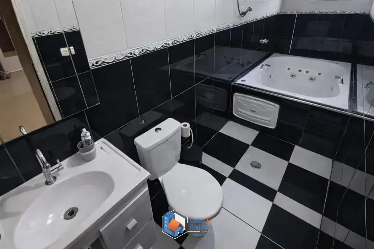 Imagem Sobrado para venda em Chácara Inglesa com 3 quartos, sendo 1 suíte, 86m²