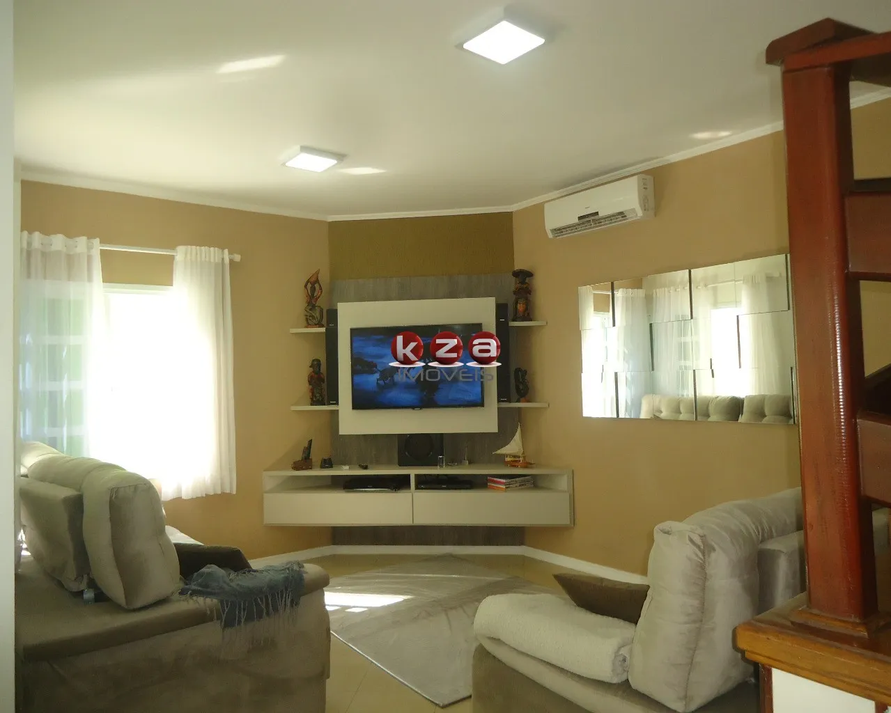 Imagem Imperdível: Casa à venda em Valinhos-SP, Jardim São Francisco - 4 quartos, 2 suítes, 3 salas, 5 banheiros, 4 vagas, 305m².