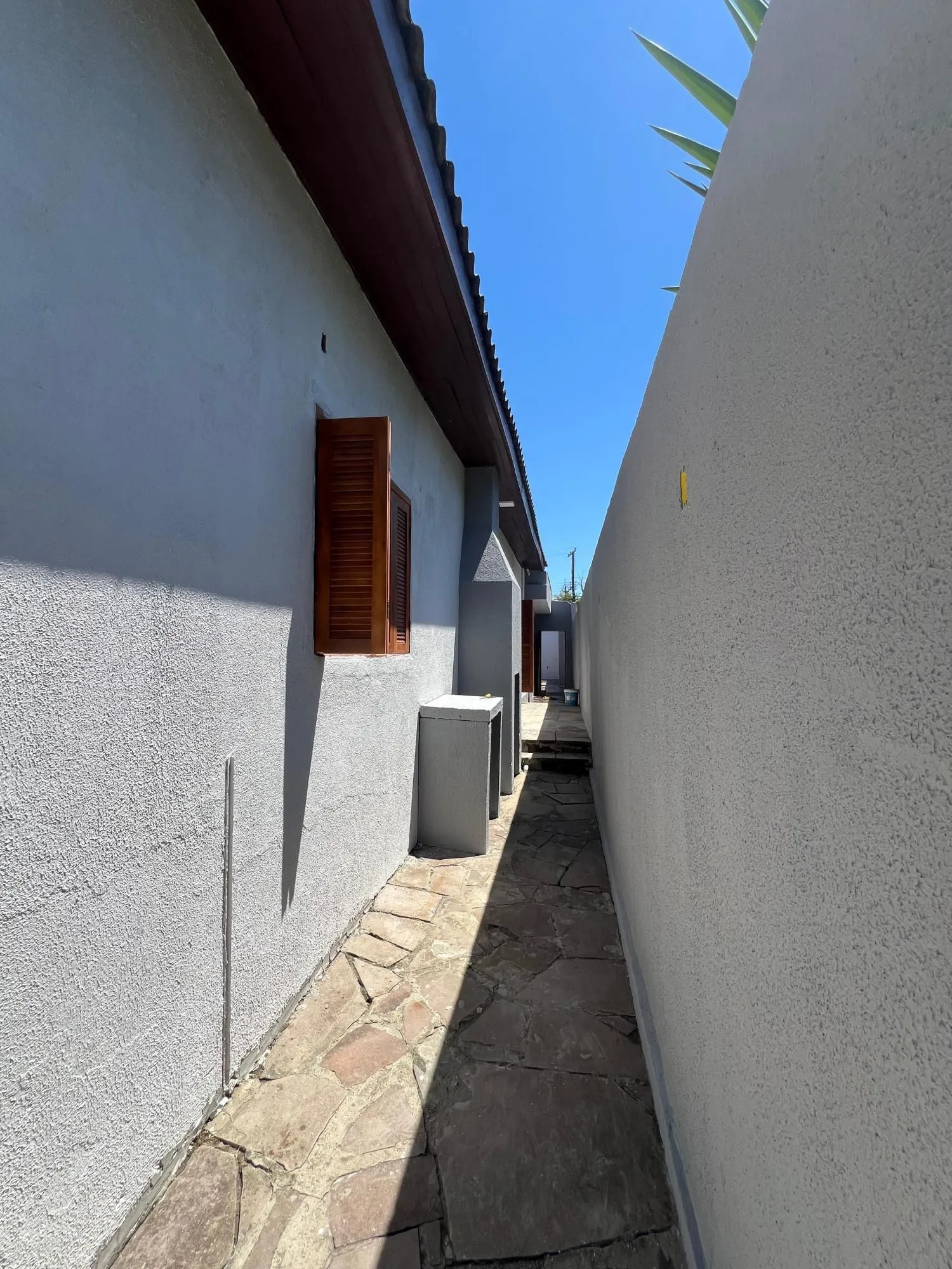 Imagem Excelente casa a venda reformada no bairro Ipanema.